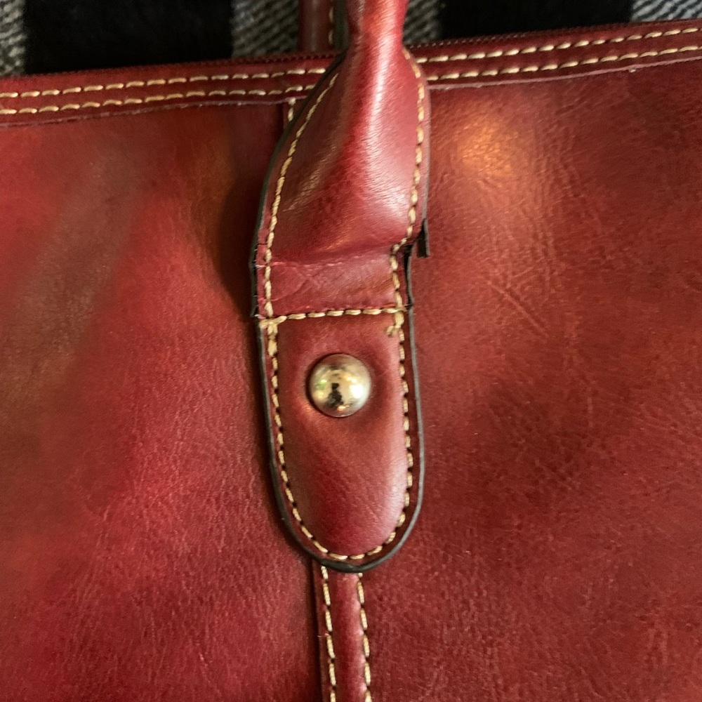 Vintage Red Leather Purse - Picture 8 of 11